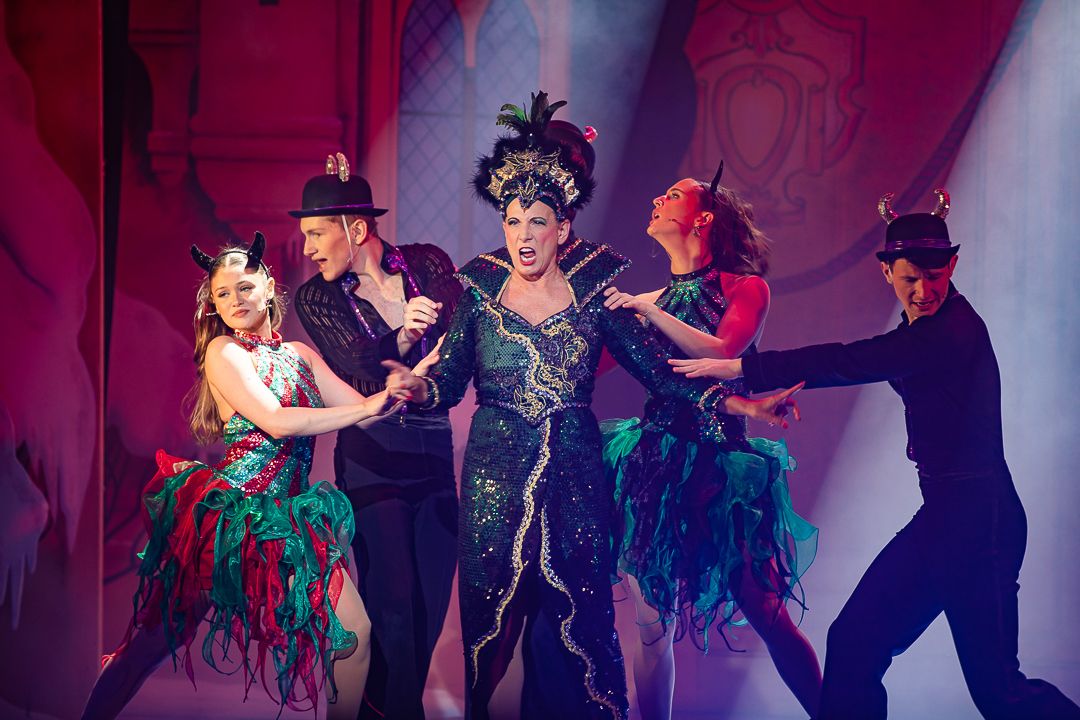 Snow White 2024 Aaron Crowe (3)