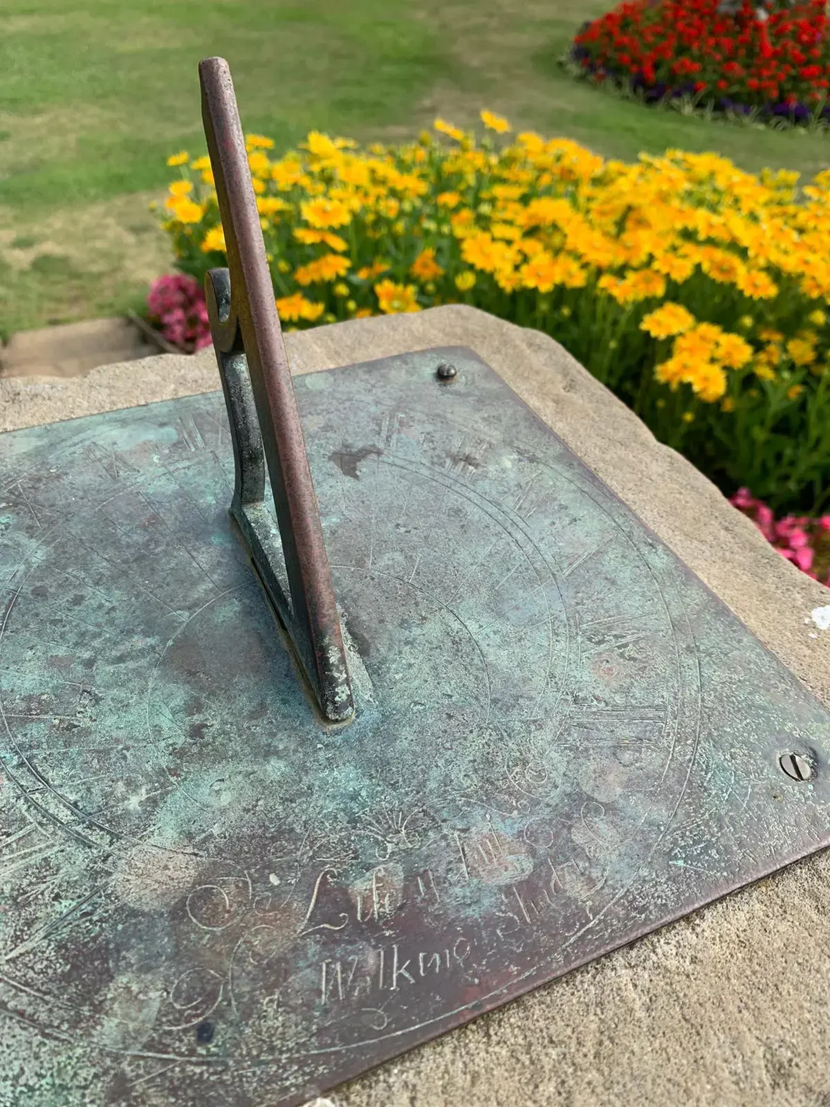 Sun dial