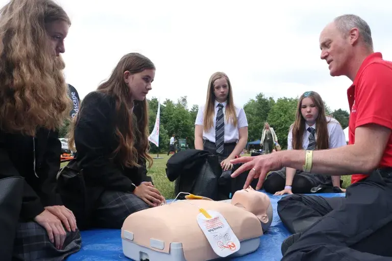 Students Try Cpr
