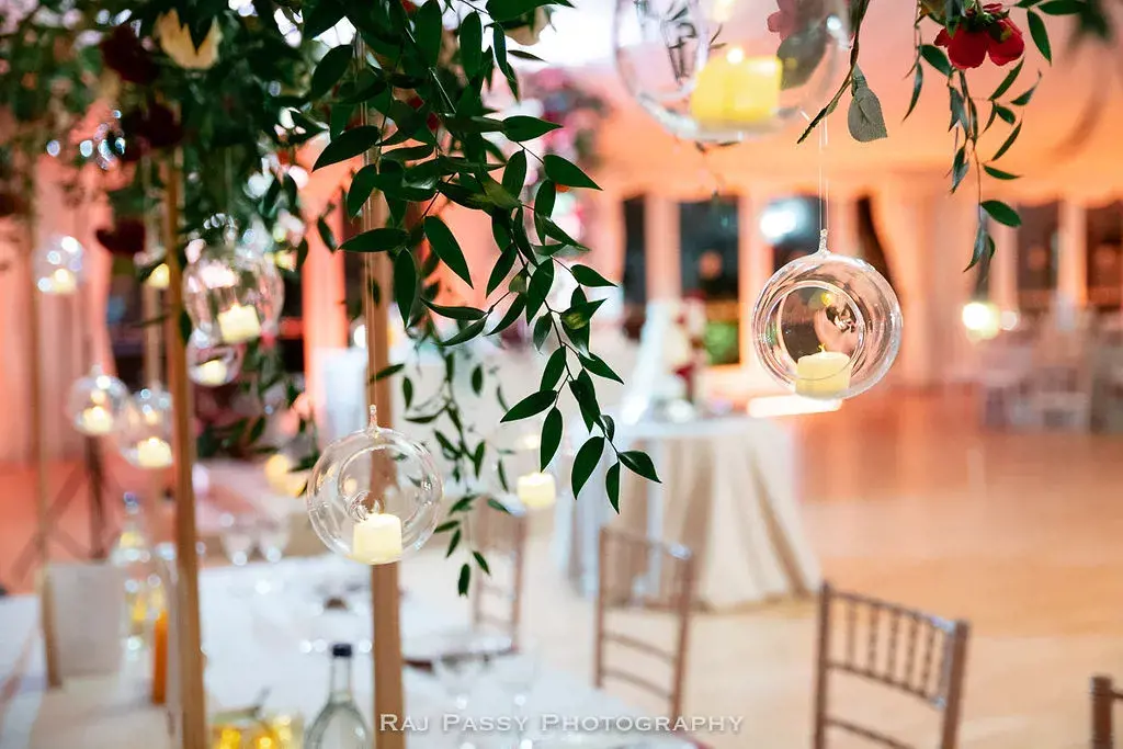Wedding scenery table decor