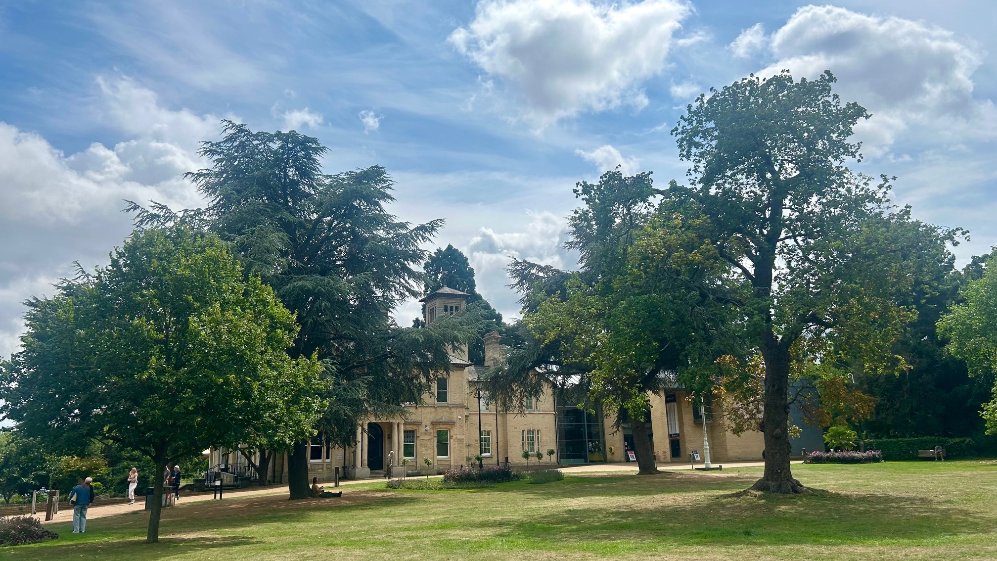 Oaklands Park IMG 9889