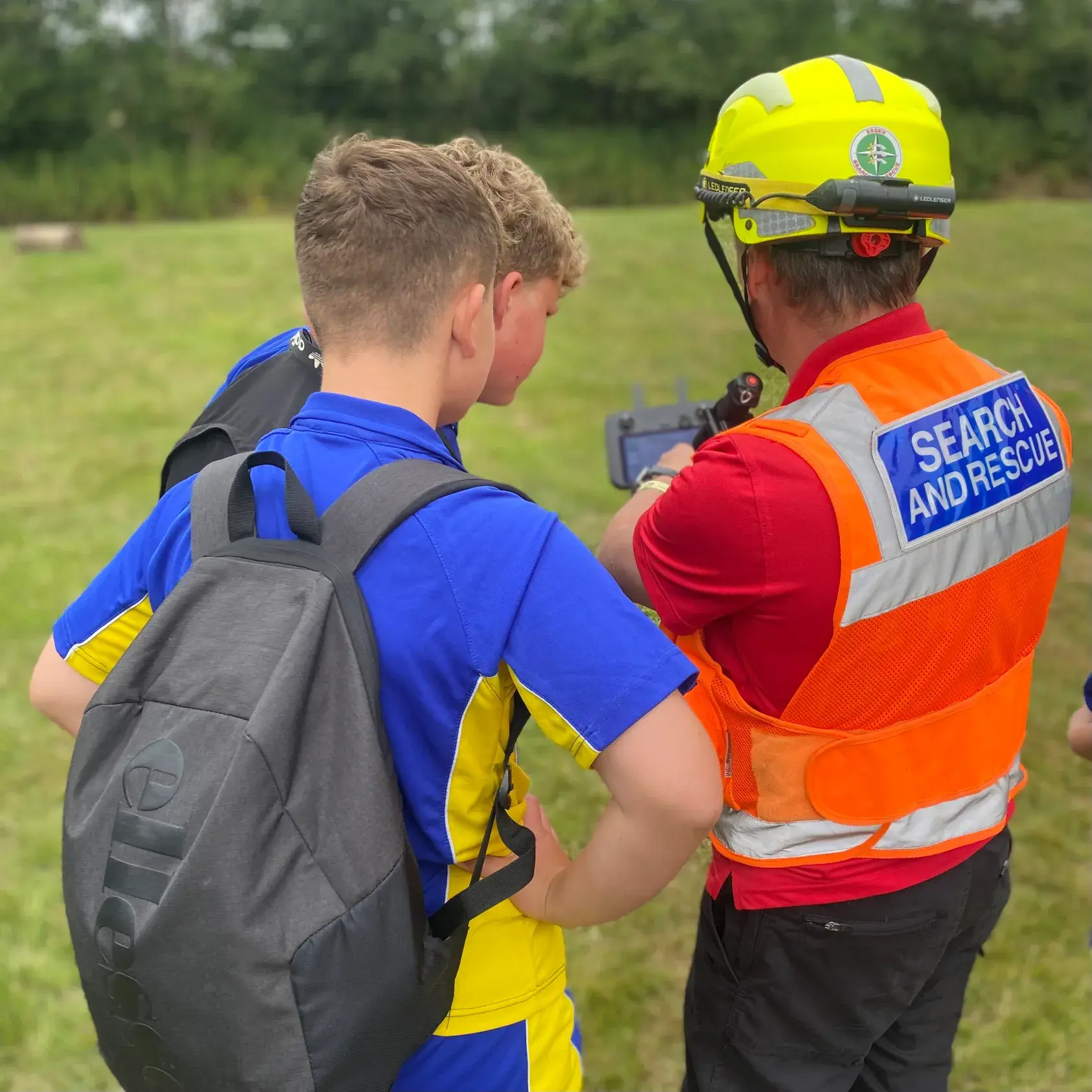 Students Try Flying A Search And Rescue Drone