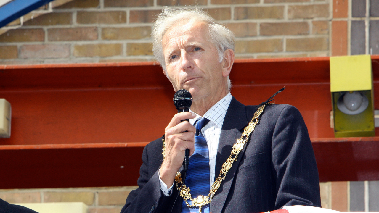 Cllr Tom Willis making speech