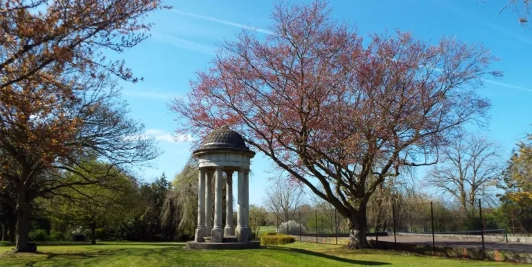 Conduit in Admirals Park And Tower Gardens