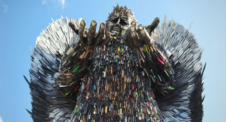 Knife Angel 02 (Credit: British Ironwork Centre)