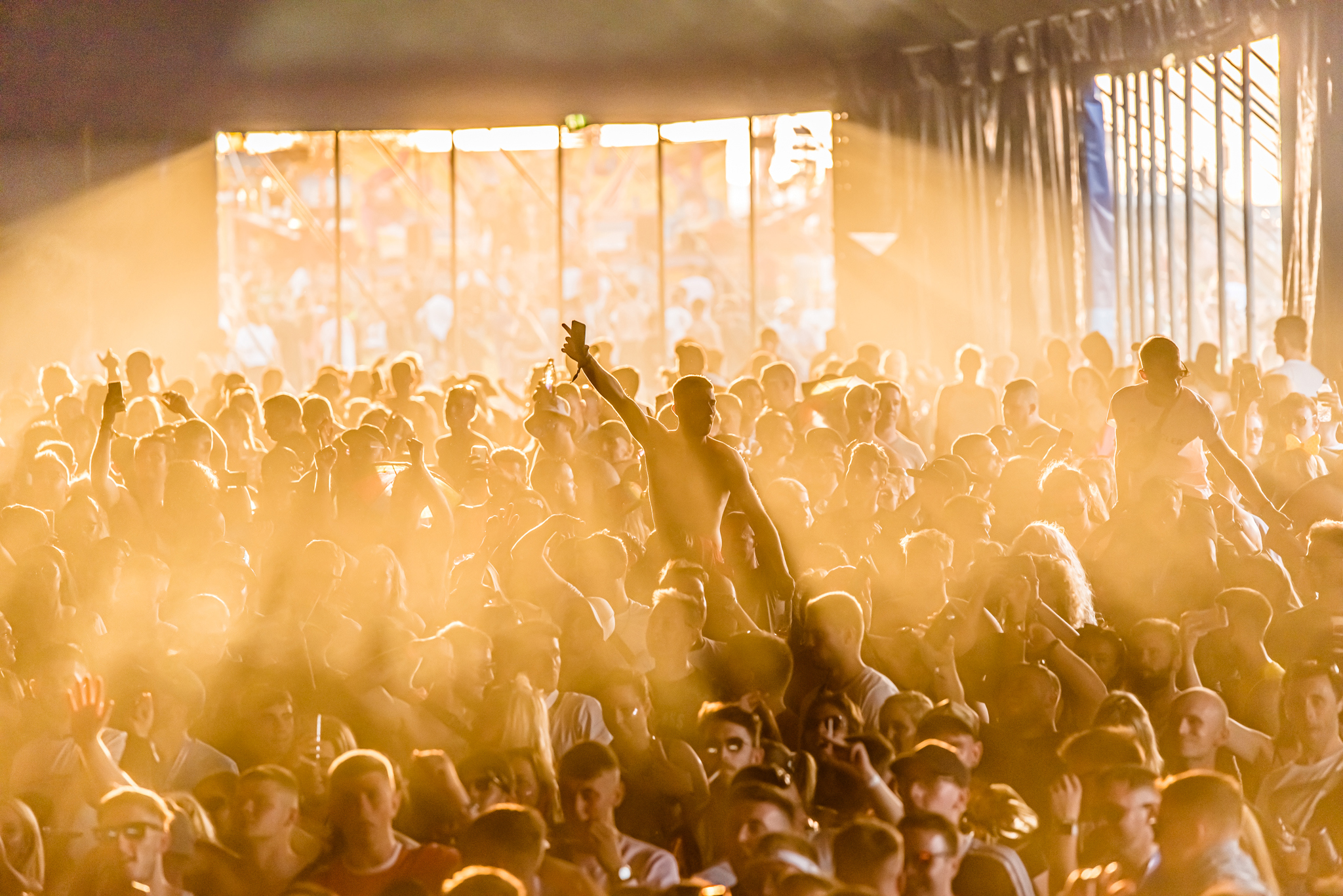 A Crowd Of Festivalgoers Listen To Music At Creamfields Festival. Copyright Warren Simmens