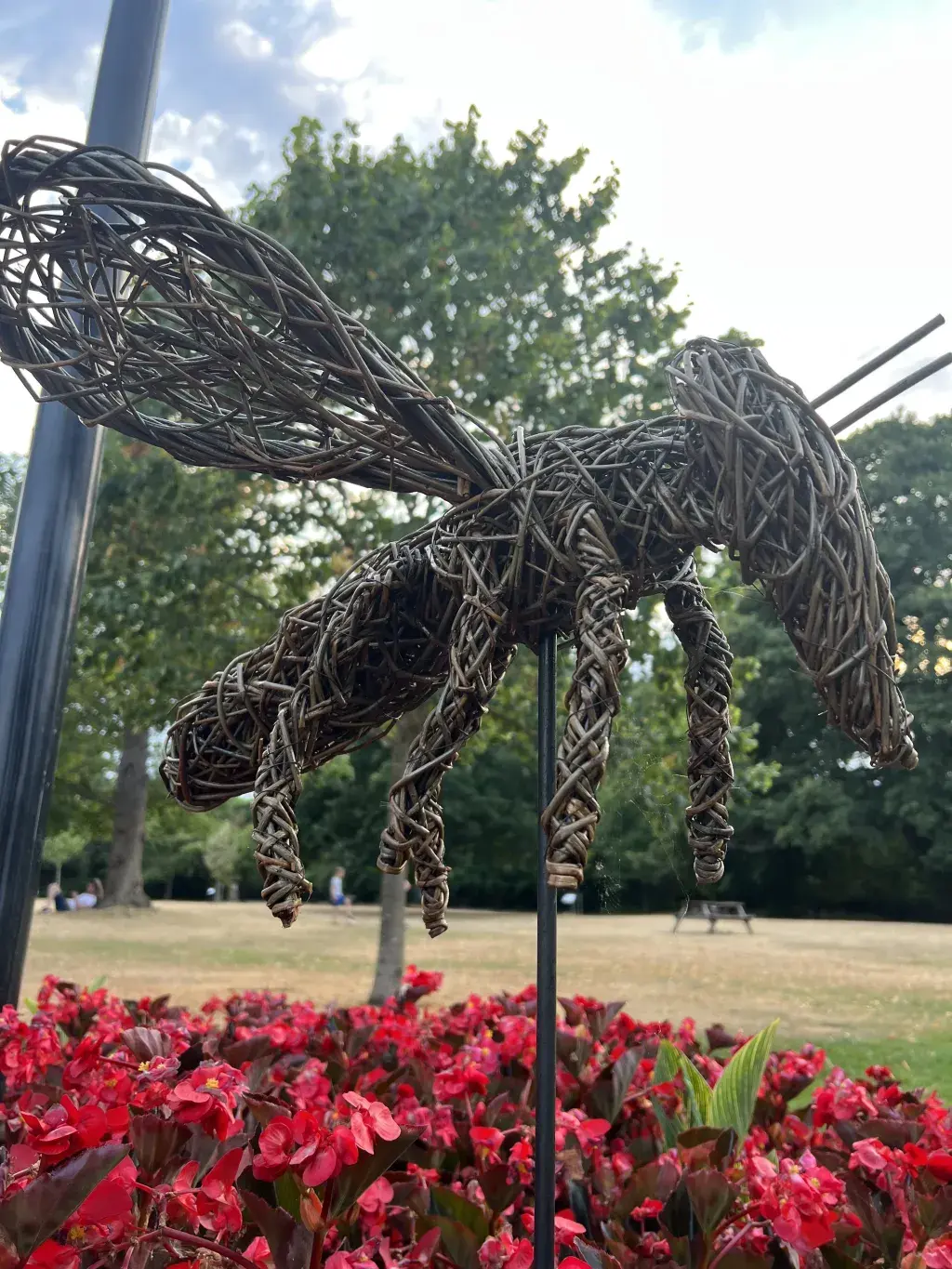 Oaklands bee sculpture