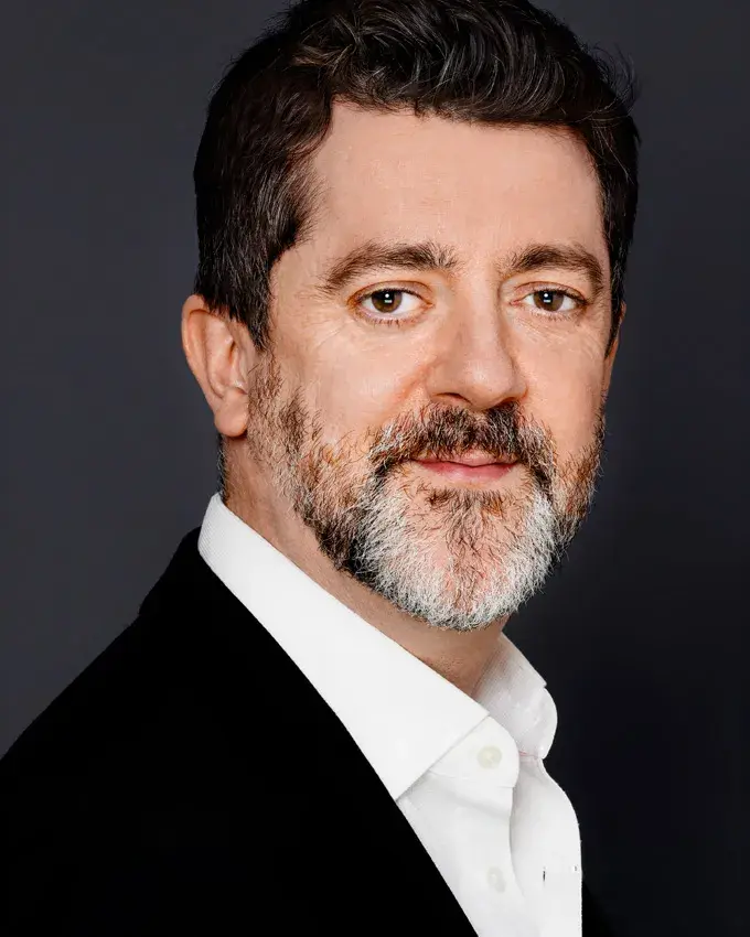 Neil Bromley Dame Trott