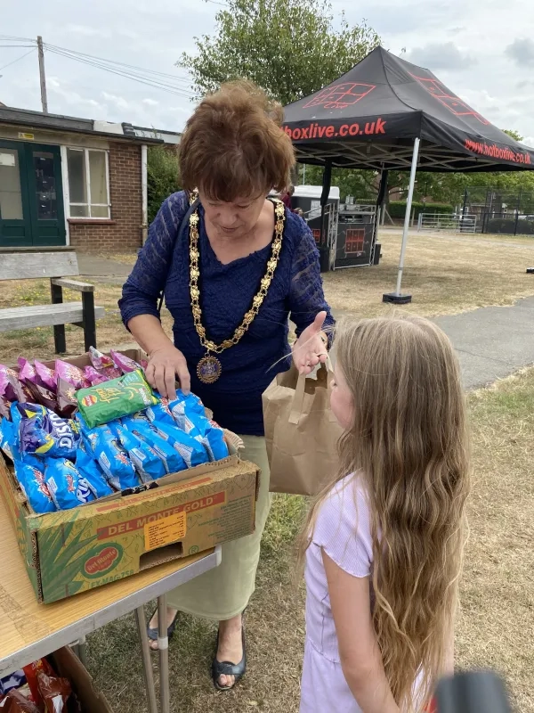 Mayoress Galley Packing Lunches