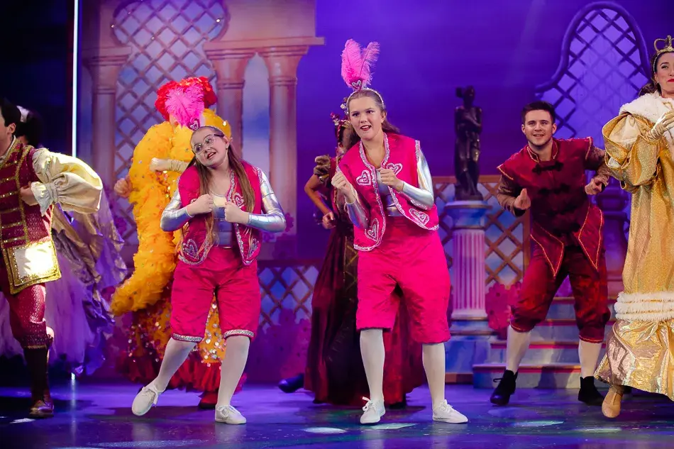 Young Panto Company Children 2023 (2)