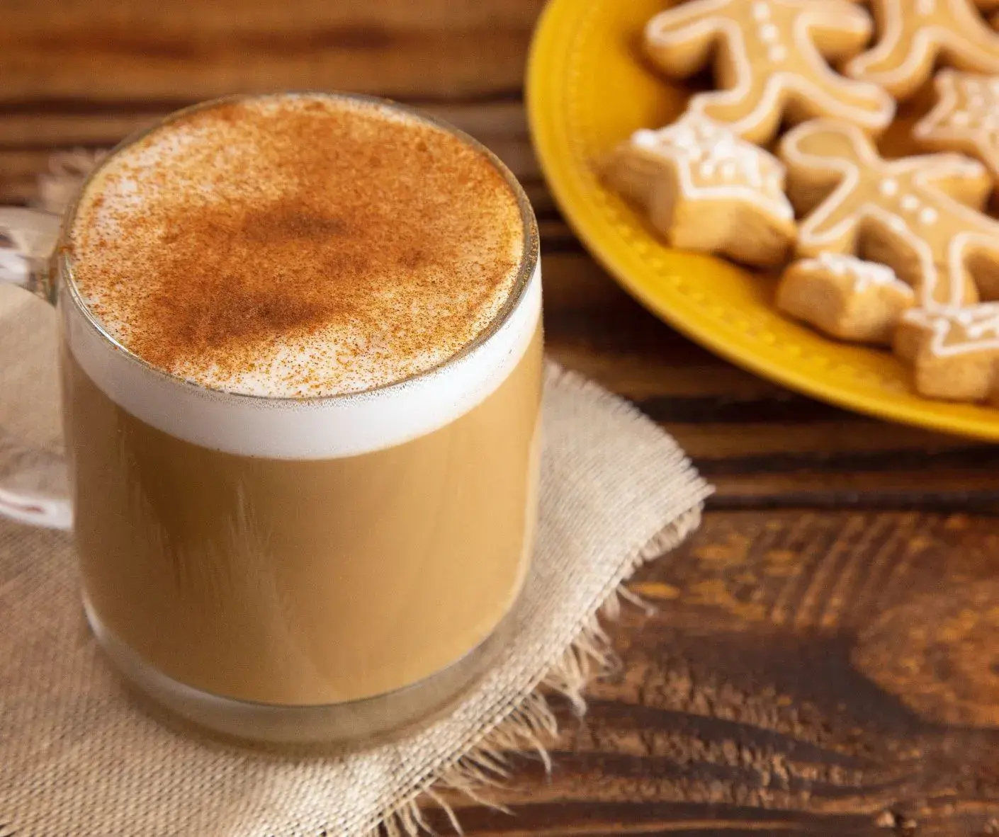 Latte and gingerbread