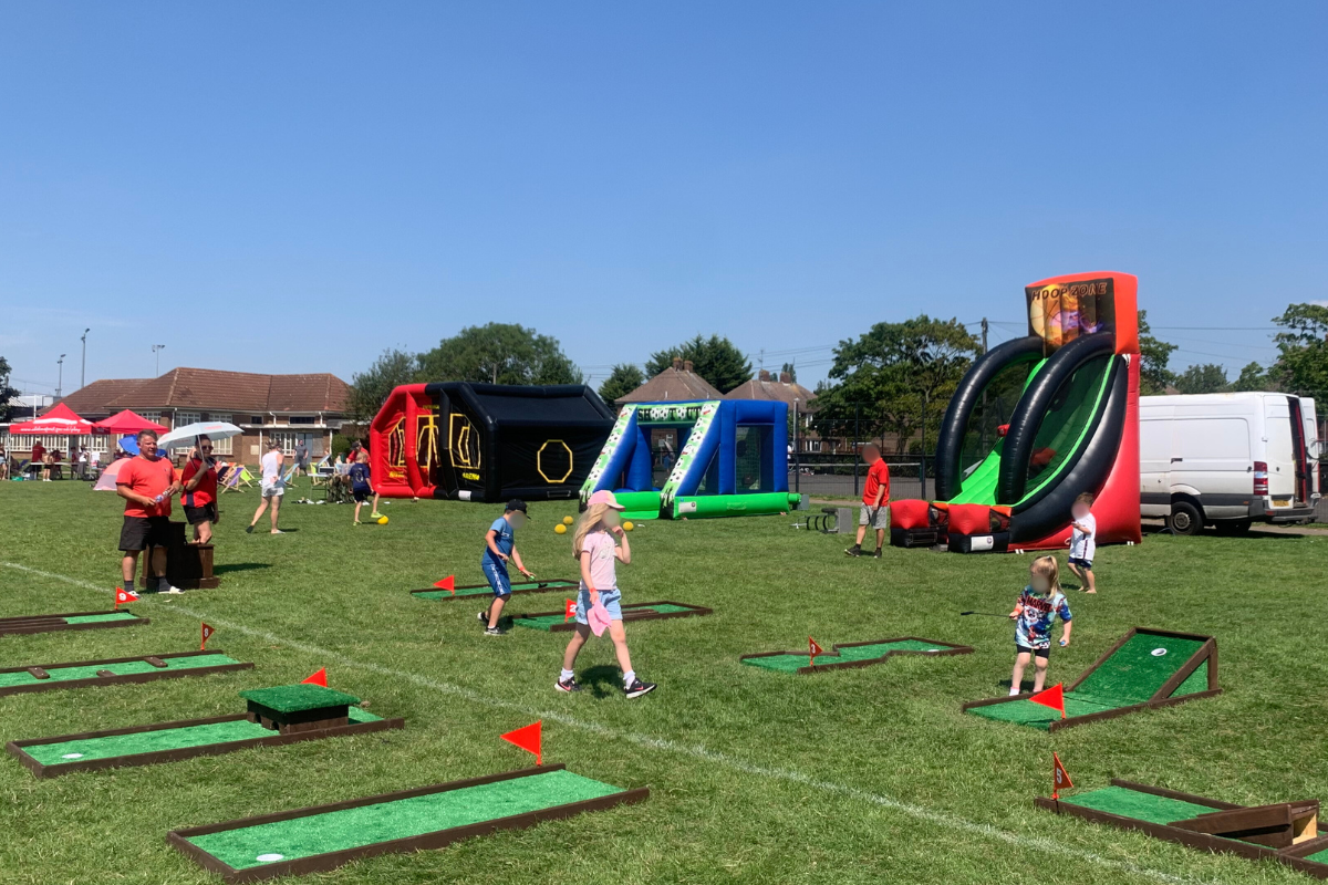 Picnic In The Park Inflatables (1)